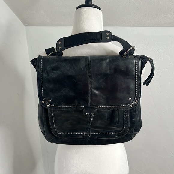 THE SAK convertible Black Leather Backpack Crossbody Bag. BP2265B